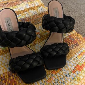 Steve Madden Sz 7 black braided strap slip on heels